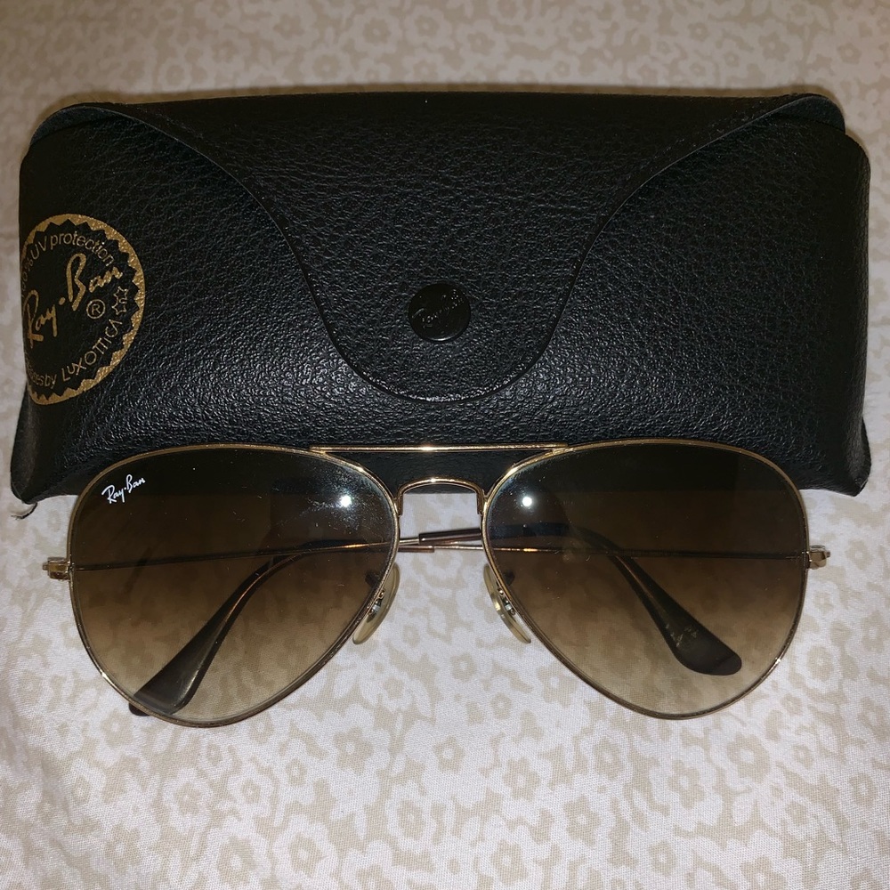 SOLD - Ray-Ban brown gradient standard size